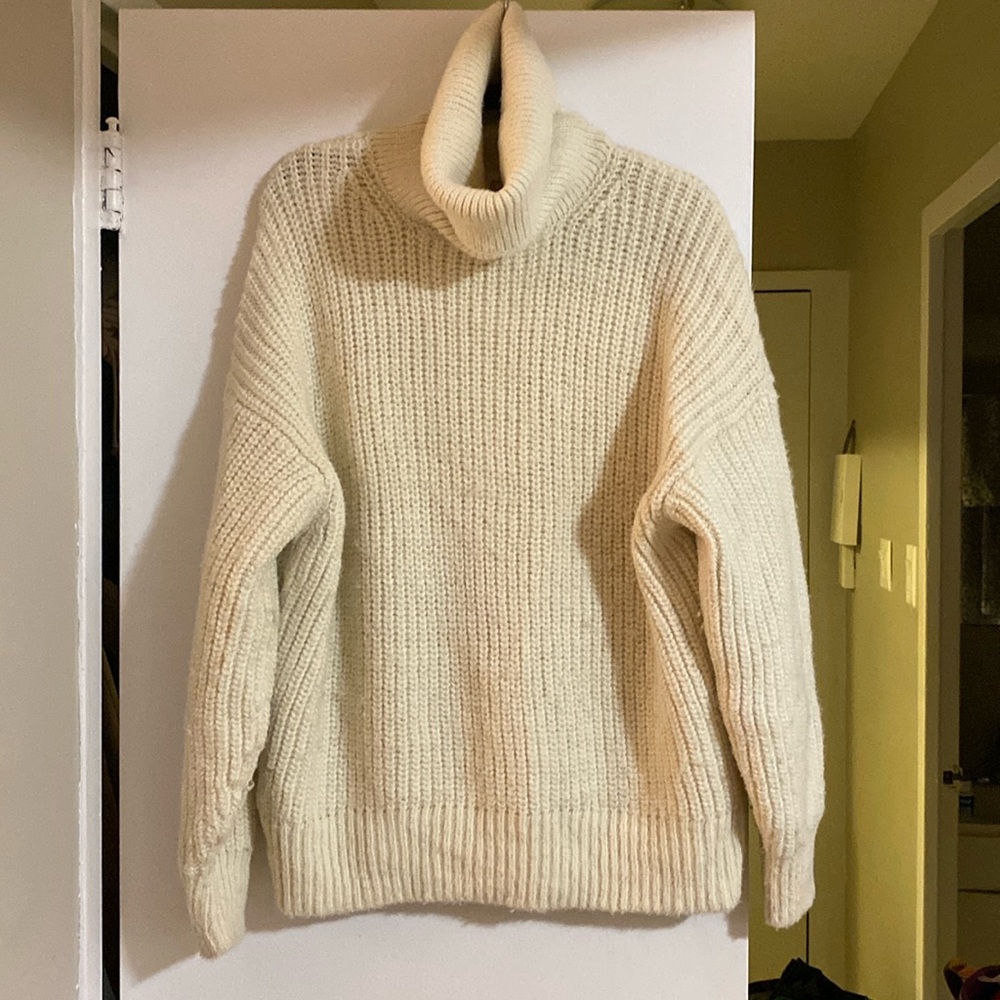 H&M Knit Turtleneck 🤍